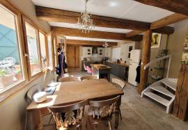 Charming Renovated Stone Building With 260 M2 Of Living Space, Landscaped Courtyard And Heated Swimming Pool. A Jewel In The Heart Of A Sought-After Village.