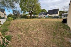 Detached House with Garden Detached House with Garden