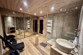 Stunning Chalet Style Property in Ski Resort