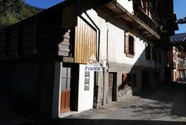 Villard-sur-doron : Ensemble De 3 Appartements