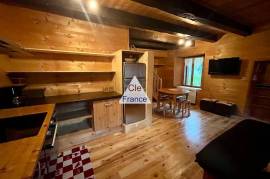Villard-sur-doron : Ensemble De 3 Appartements