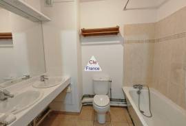 Appartement F5 Au 1er Etage 4 Chambres 2 Parkings