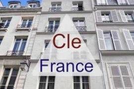 Marais : Charmant Deux Pieces En Duplex