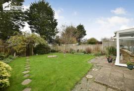 3 bedroom, Detached house for sale