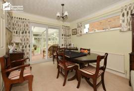 3 bedroom, Detached house for sale