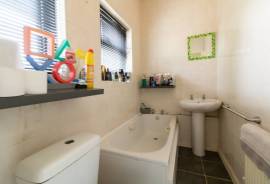 1 bedroom, Terraced bungalow for sale