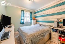 3 bedroom, Semi-detached house for sale