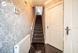 3 bedroom, Semi-detached house for sale
