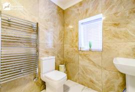 5 bedroom, Barn Conversion for sale