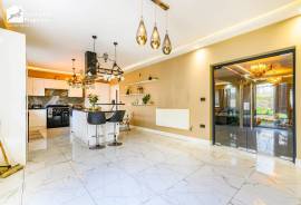 5 bedroom, Barn Conversion for sale