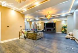 5 bedroom, Barn Conversion for sale