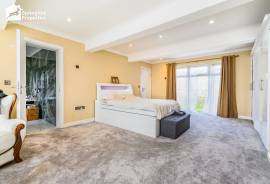 5 bedroom, Barn Conversion for sale