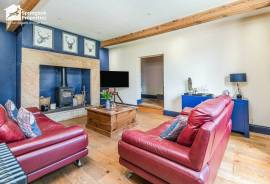 3 bedroom, Cottage for sale