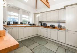 3 bedroom, Cottage for sale