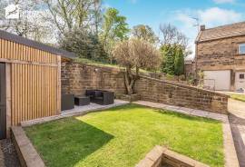 3 bedroom, Cottage for sale
