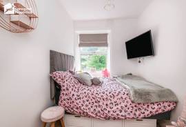 3 bedroom, Cottage for sale