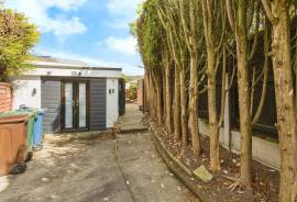 3 bedroom, Bungalow for sale