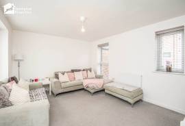 3 bedroom, Detached house for sale