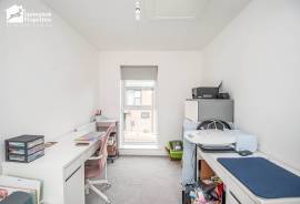 3 bedroom, Detached house for sale
