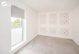 3 bedroom, Detached house for sale