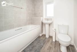 3 bedroom, Detached house for sale