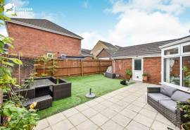 4 bedroom, Detached house for sale