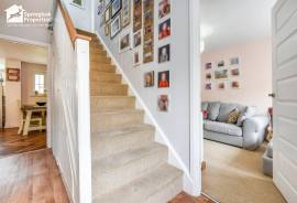 4 bedroom, Detached house for sale