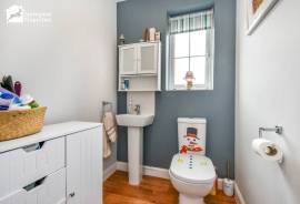 4 bedroom, Detached house for sale