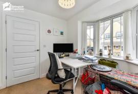 4 bedroom, Detached house for sale