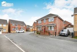 4 bedroom, Detached house for sale