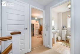 4 bedroom, Detached house for sale