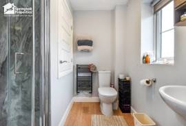 4 bedroom, Detached house for sale