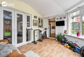 4 bedroom, Detached house for sale