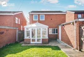 3 bedroom, Detached house for sale