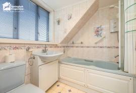 3 bedroom, End of terrace house for sale