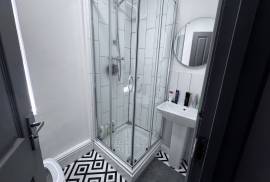 5 bedroom, Terraced House for sale