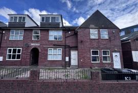 5 bedroom, Terraced House for sale