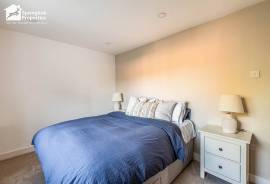 4 bedroom, Detached house for sale