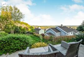 4 bedroom, Detached house for sale