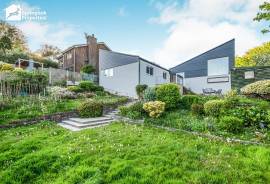 4 bedroom, Detached house for sale
