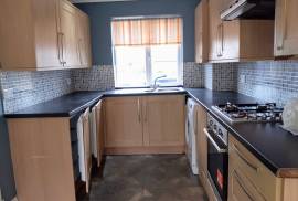 3 bedroom, Semi-detached house for sale