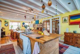 4 bedroom, Detached house for sale