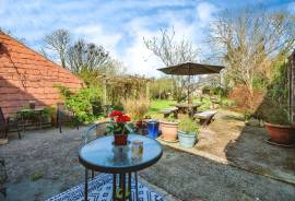4 bedroom, Detached house for sale