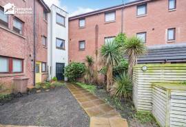 2 bedroom, Ground floor flat for sale