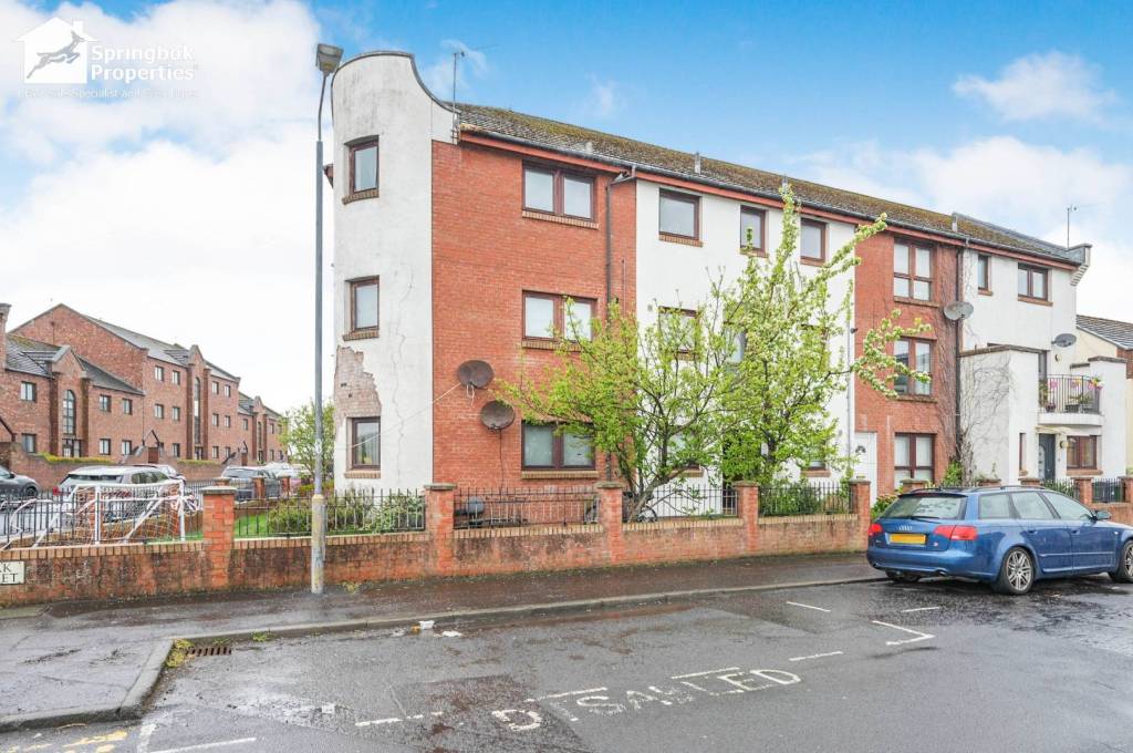 2 bedroom, Ground floor flat for sale