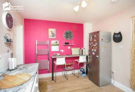 3 bedroom, Semi-detached house for sale