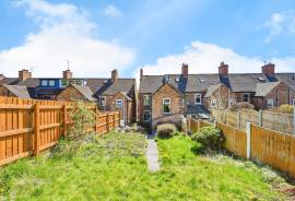 3 bedroom, End of terrace house for sale