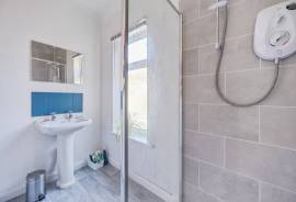 3 bedroom, End of terrace house for sale