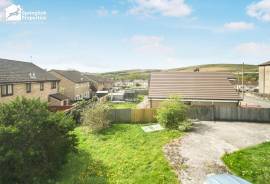 4 bedroom, Semi-detached house for sale