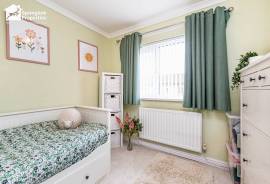 3 bedroom, End of terrace house for sale